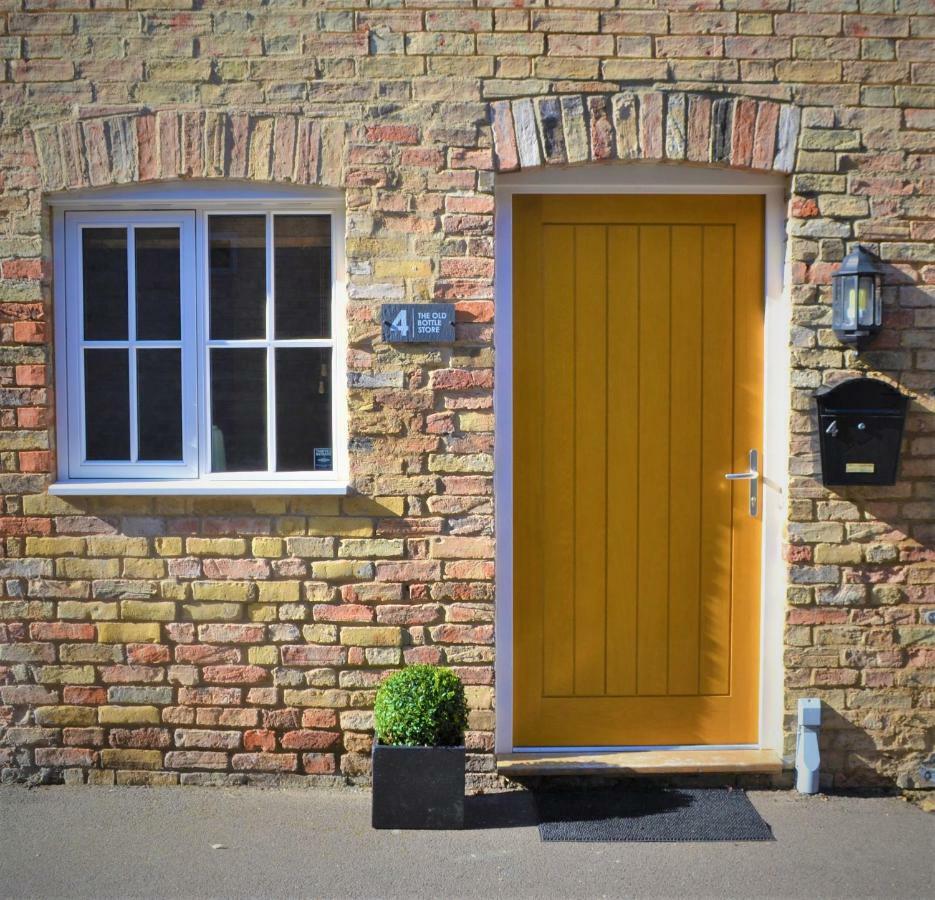 The Old Bottle Store - 2 Double Bedrooms, 2 Bathrooms, St Ives, Cambridgeshire St Ives  Zewnętrze zdjęcie